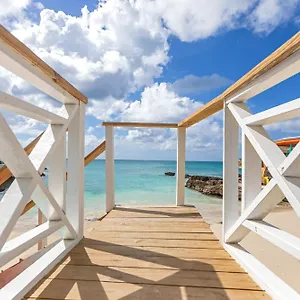 House - Petite - Access Maho
