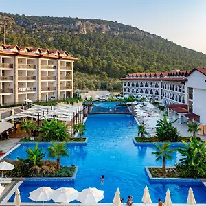 Ramada By Wyndham Akbuk Отель